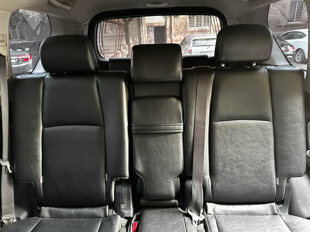 Land Cruiser Prado photo 5