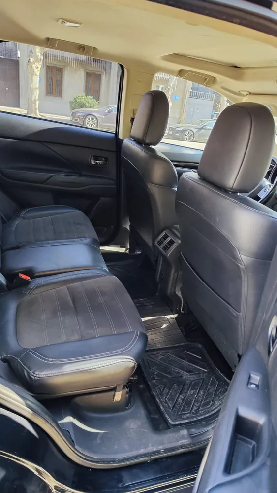 Mitsubishi Outlander  photo 5