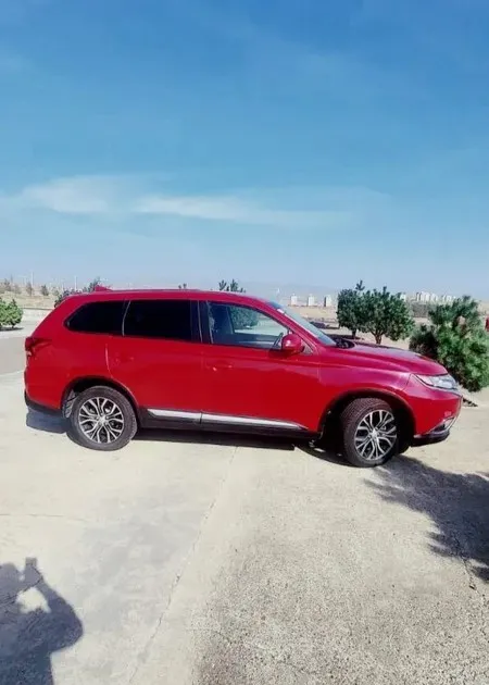 Mitsubishi Outlander photo 5