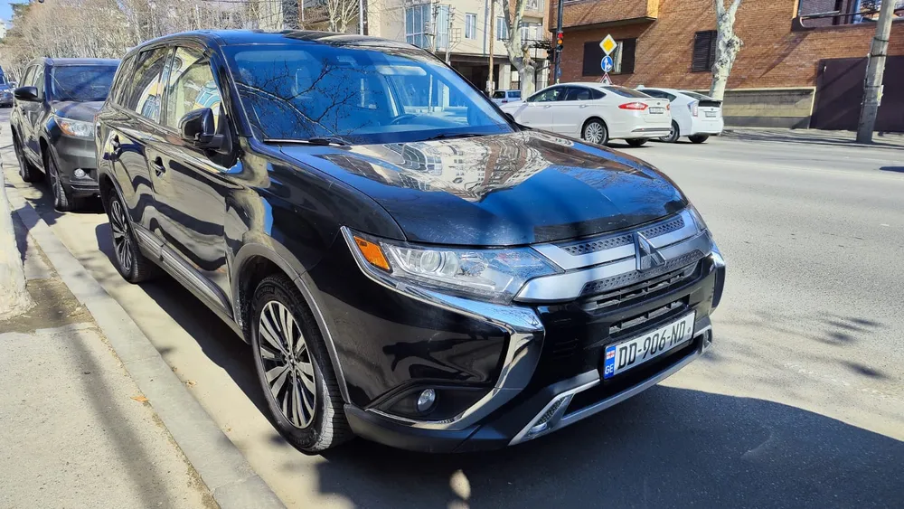 Mitsubishi Outlander 